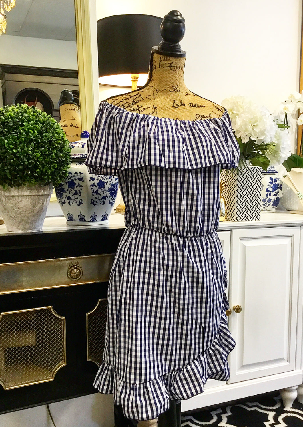 Chic Peek: The Perfect Blue and White Gingham Dress for Spring and Summer from Teramasu