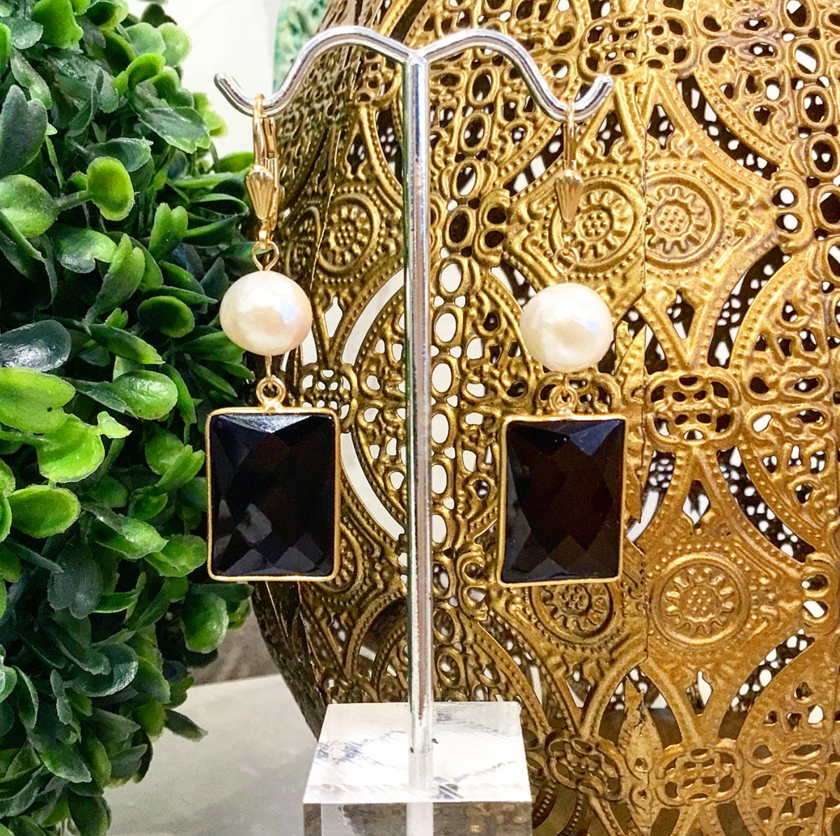 Saturday Stunner: The Perfect Black and White Statement Earring from Teramasu