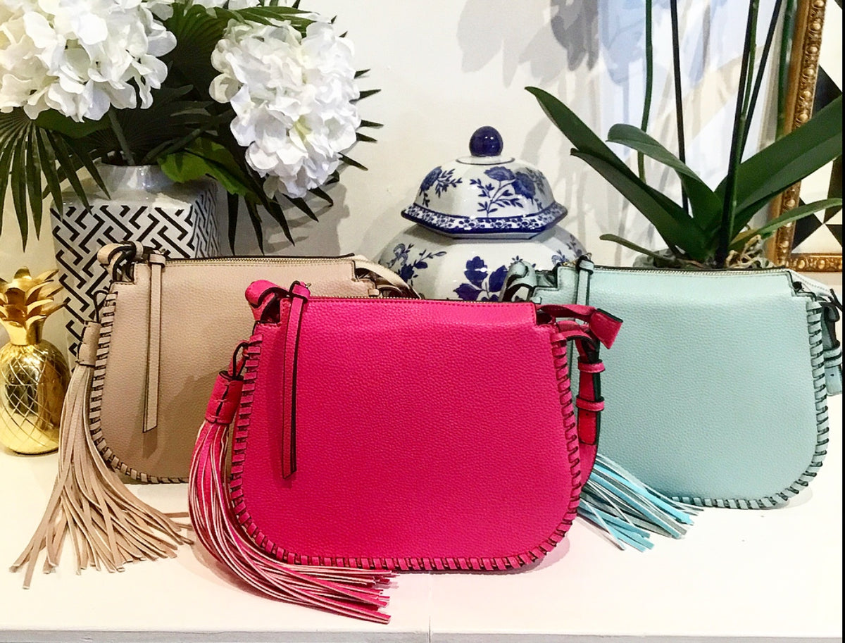 Monday Must-Have: The Perfect Crossbody Purse for Spring and Summer
