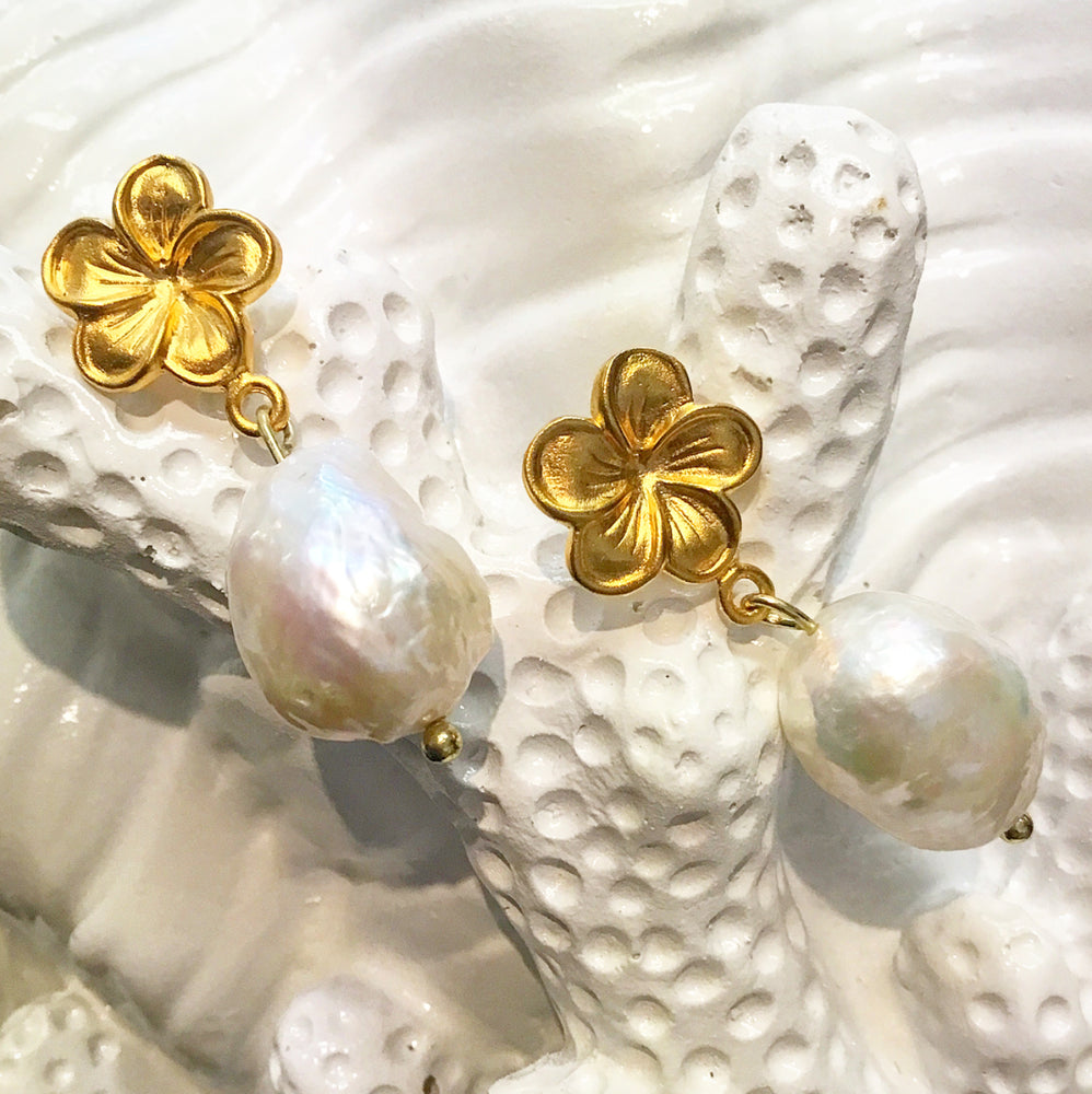Living Ladylike: Gorgeous & New Teramasu Flower Post with Baroque Pearl Earrings