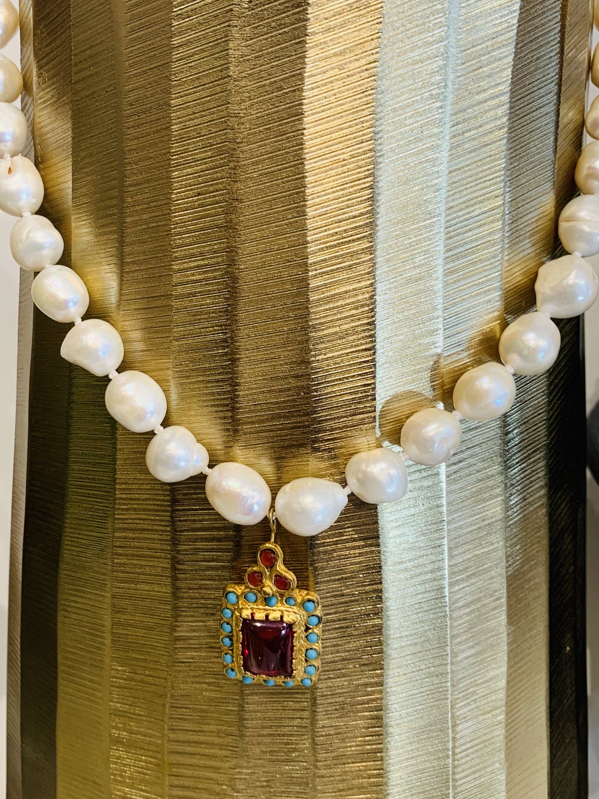 "Want It" Wednesday: The Teramasu Pearl Necklace Turquoise Gold Red Crystal Pendant is the Perfect Statement Necklace for Your Fall Style!