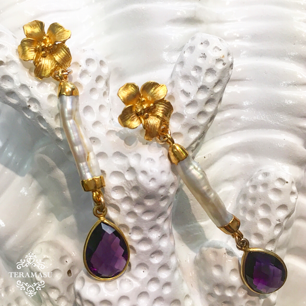 Chic Peek: Gorgeous & New Handmade Designer Teramasu Flower and Mother of Pearl with Amethyst Post Earrings