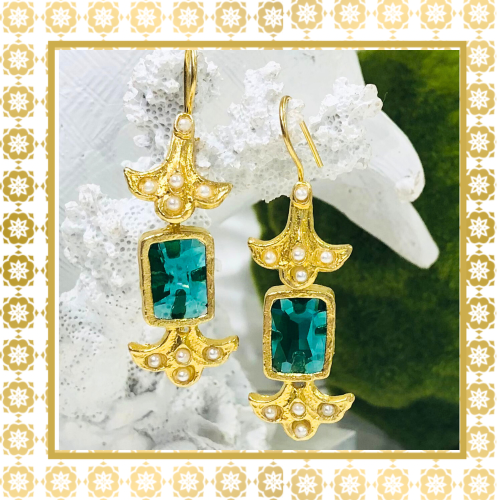 Teramasu Green Crystal Pearl Gold Design Drop Dangle Earrings