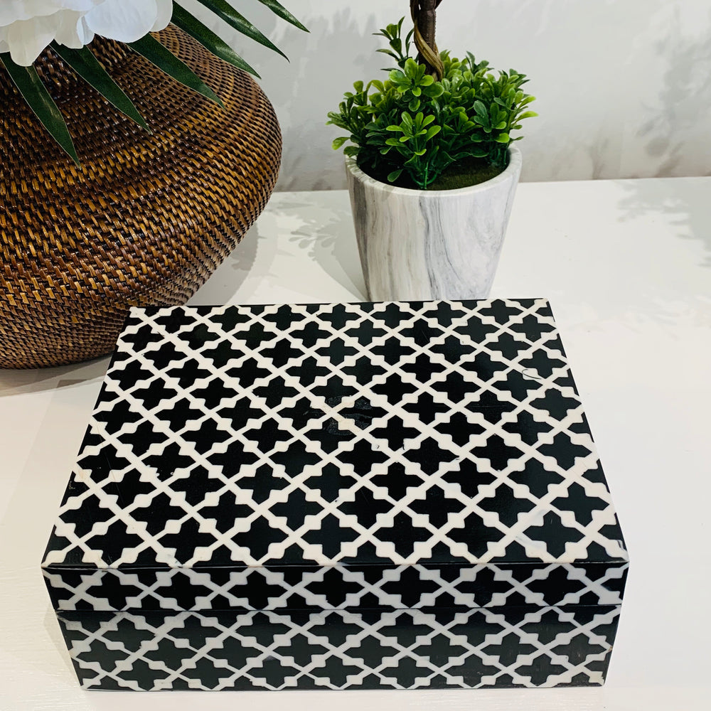 Large Black and White Clover Jewelry Box with Removable Lid